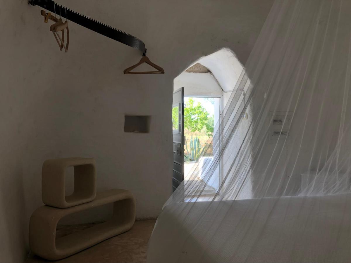 Trullo Mareposa Bed & Breakfast Санникола Екстериор снимка