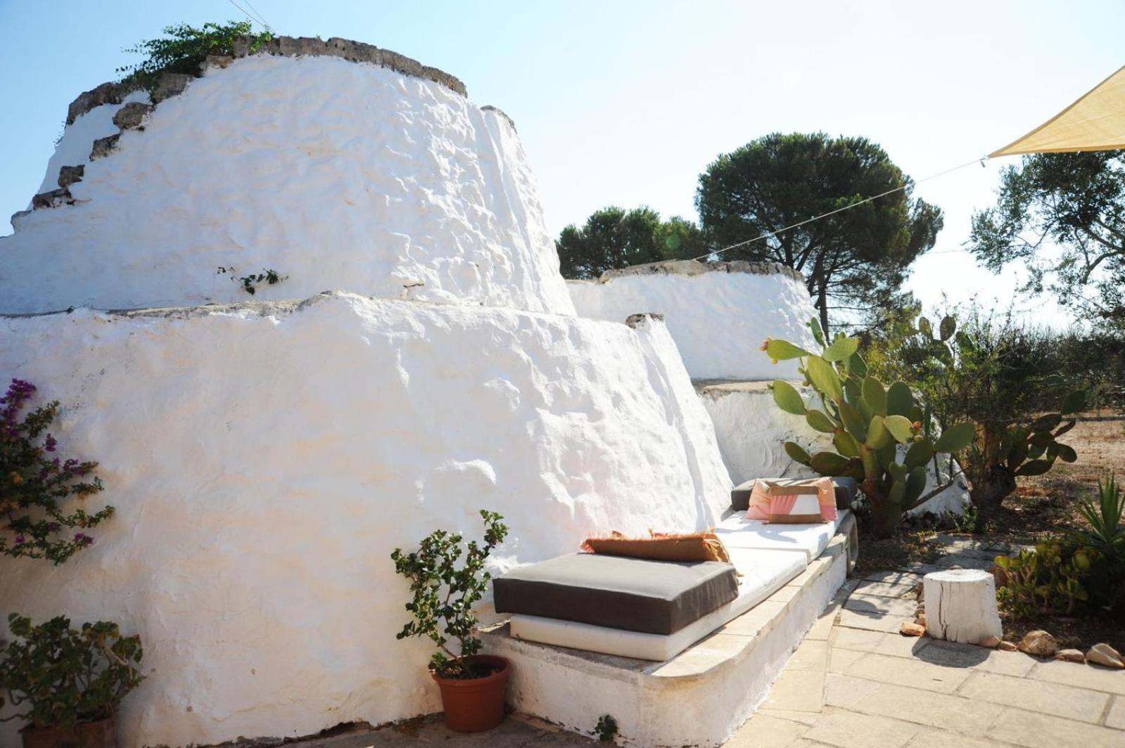 Trullo Mareposa Bed & Breakfast Санникола Екстериор снимка
